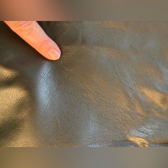 Danier🇨🇦 Black Genuine Leather Pencil Skirt sz 4 - Picture 10 of 11